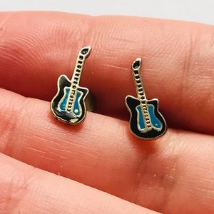 Guitar earrings